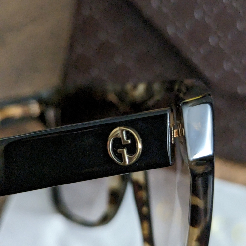 Gucci Sunglasses - Picture 6 of 6
